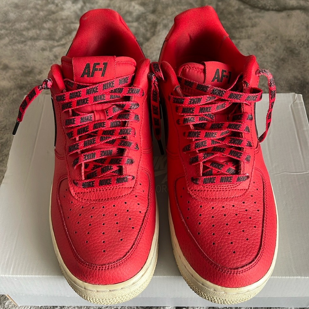 Nike Air Force 1